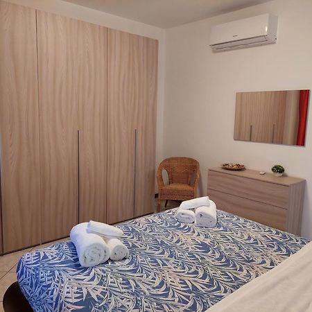 La Conchiglia Apartment Porto SantʼElpidio Екстериор снимка