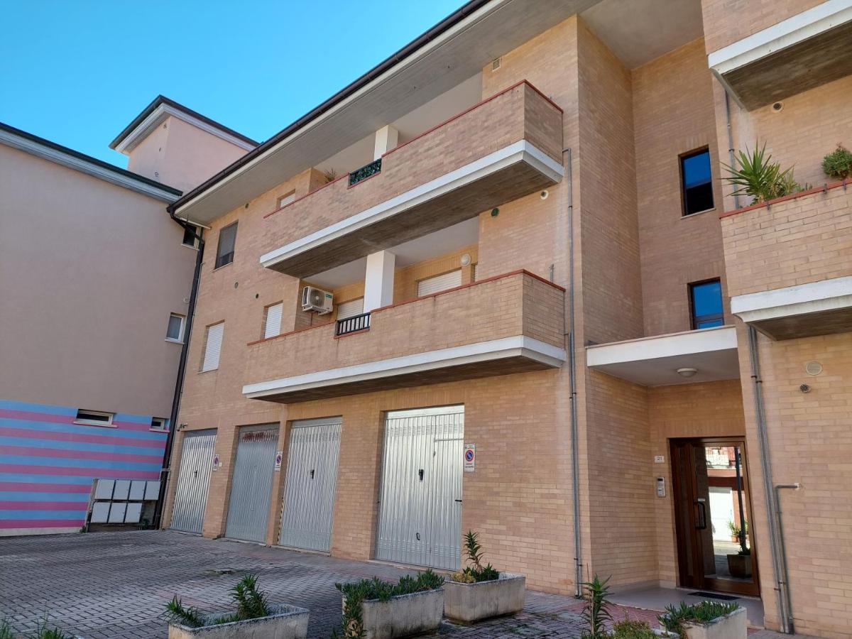La Conchiglia Apartment Porto SantʼElpidio Екстериор снимка