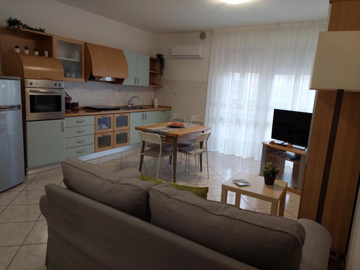 La Conchiglia Apartment Porto SantʼElpidio Екстериор снимка