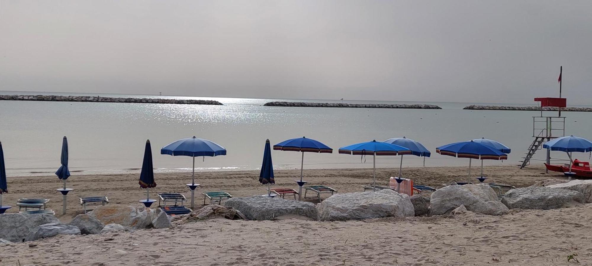 La Conchiglia Apartment Porto SantʼElpidio Екстериор снимка