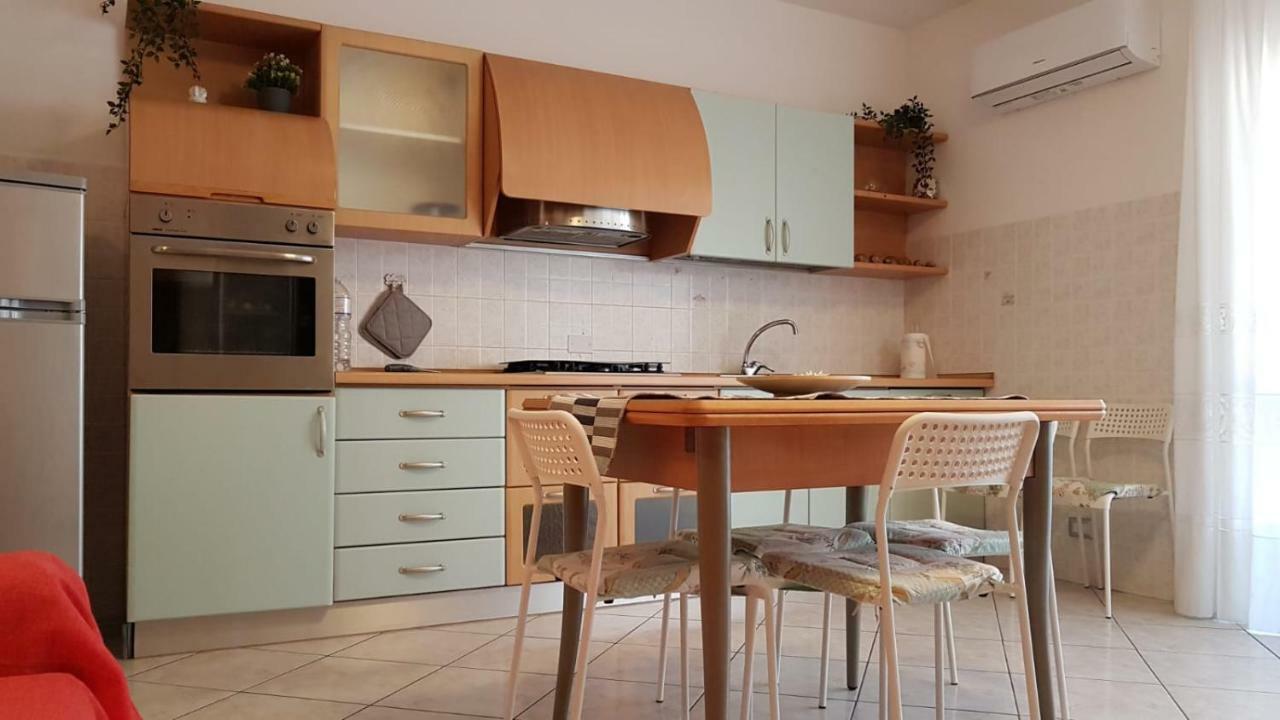 La Conchiglia Apartment Porto SantʼElpidio Екстериор снимка